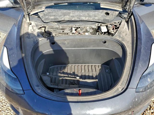 Tesla Model 3 Image 10