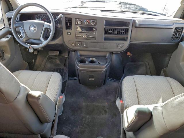 Chevrolet Express Image 8