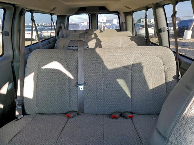 Chevrolet Express Image 10