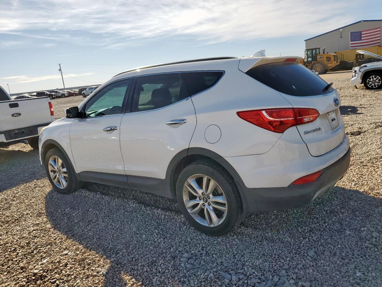 Hyundai SANTA FE Image 2