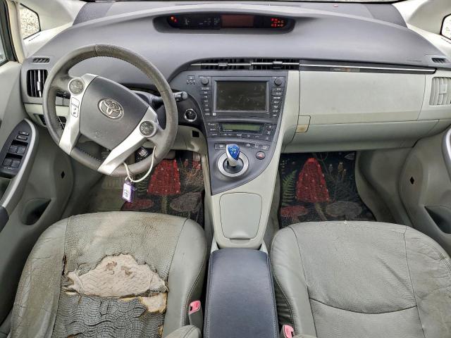 Toyota Prius Image 12