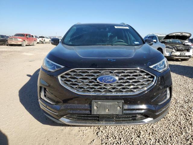 Ford Edge Titanium Image 3