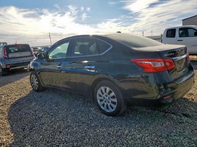 Nissan Sentra S Image 8