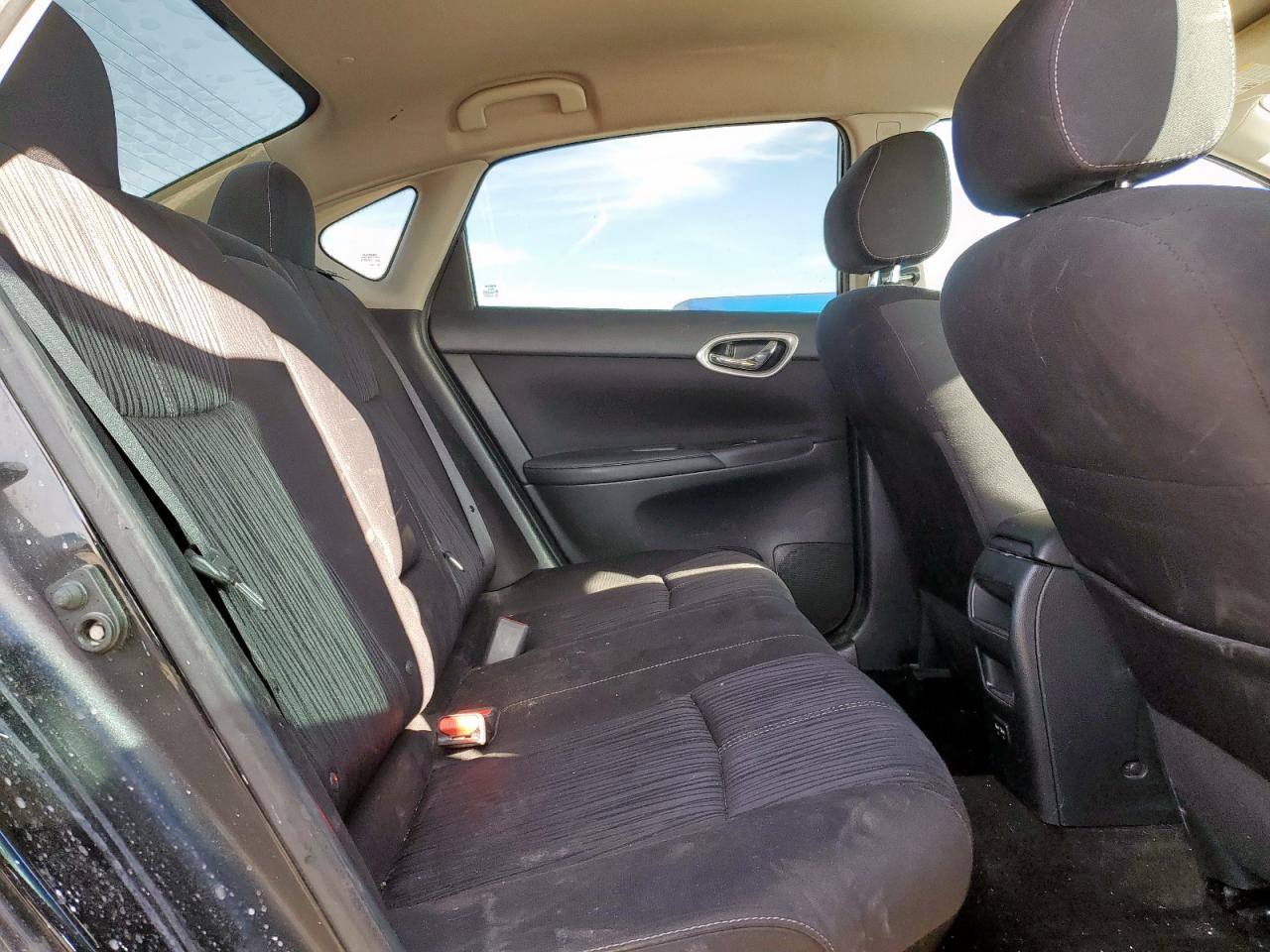 Nissan Sentra S Image 11