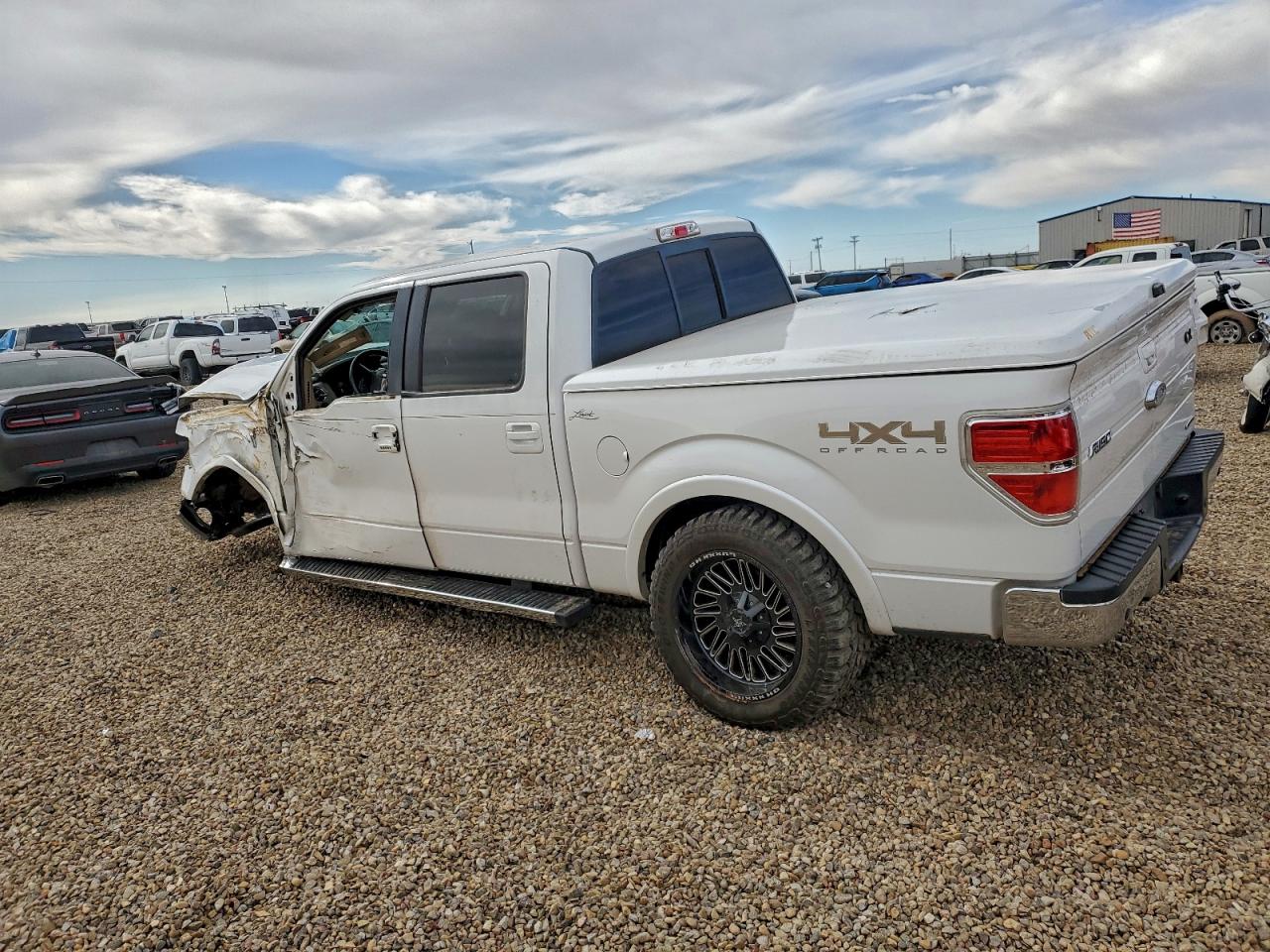 Ford F-150 Supercrew Image 11