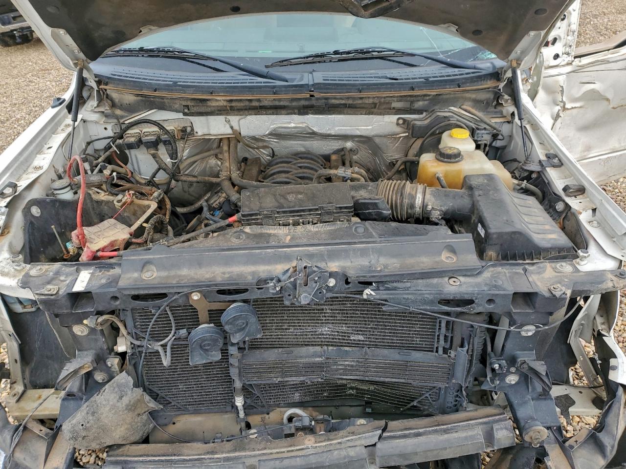 Ford F-150 Supercrew Image 12