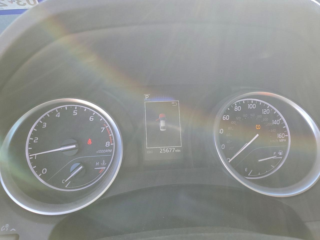 Toyota Camry Le Image 4