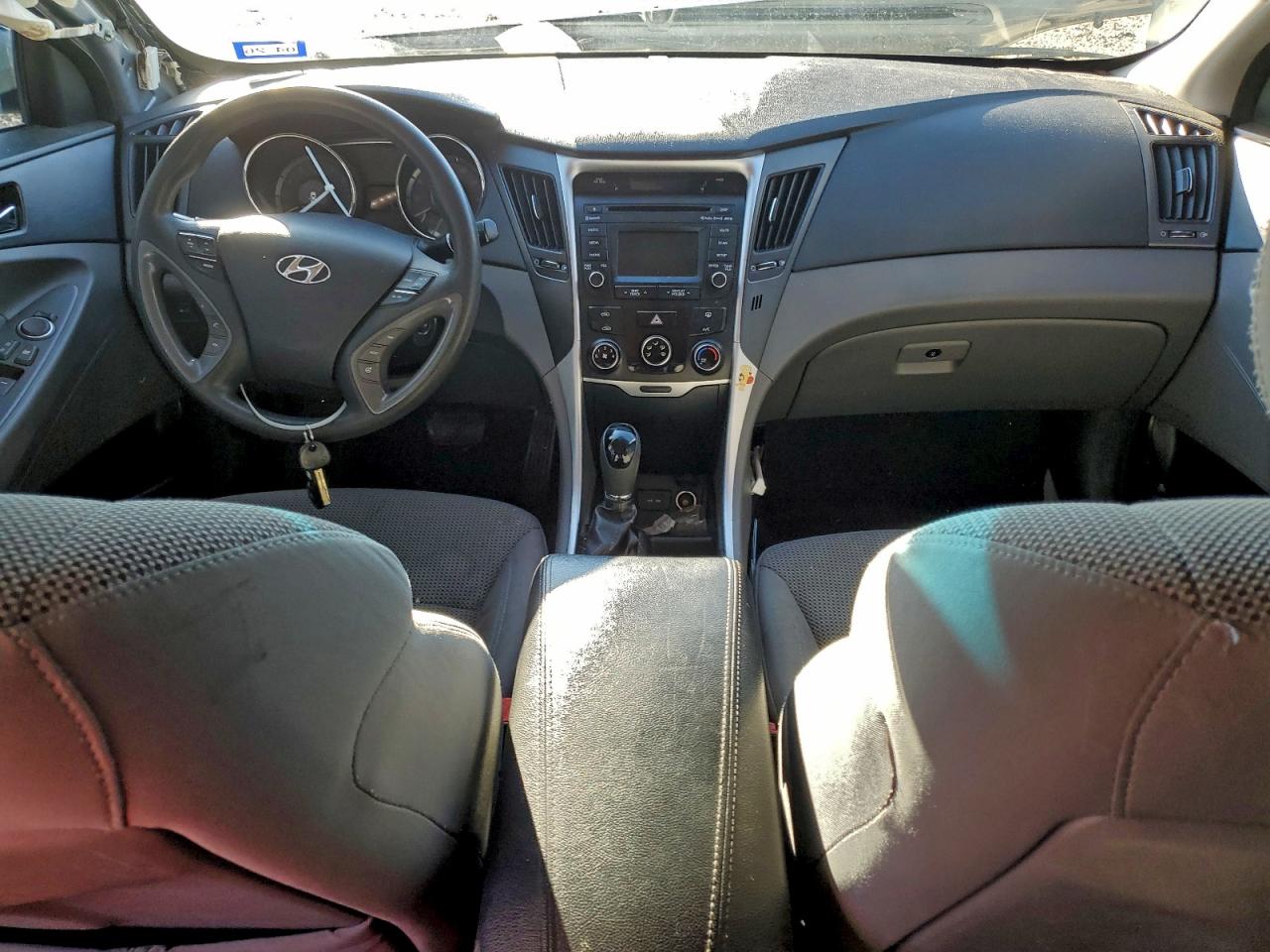 Hyundai SONATA Gls Image 3