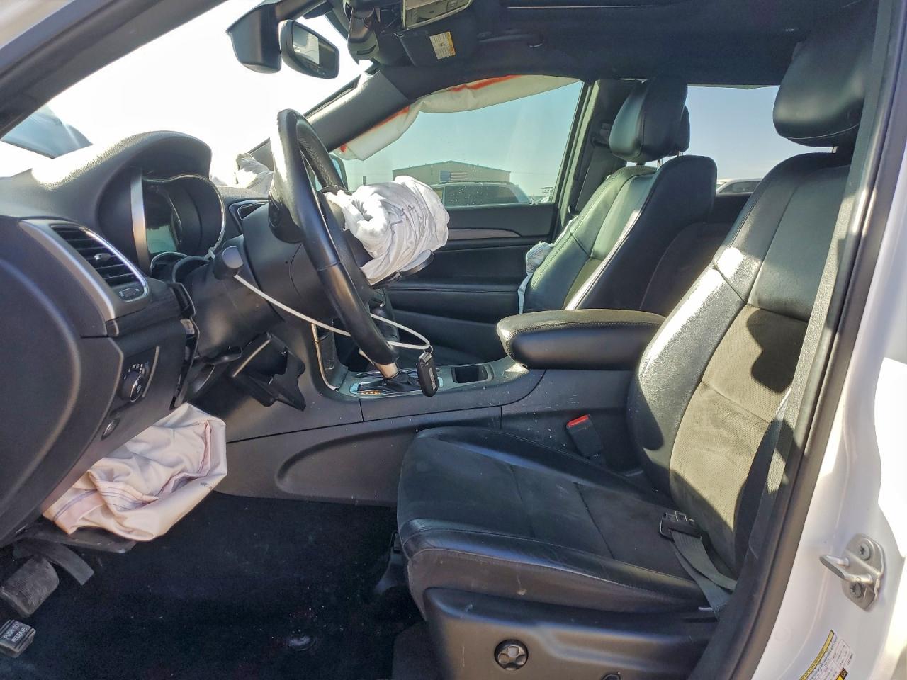 Jeep Grand Cherokee Laredo Image 8