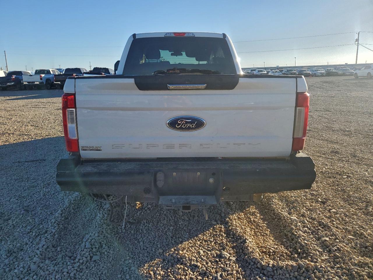 Ford F-250 Super Duty Image 8