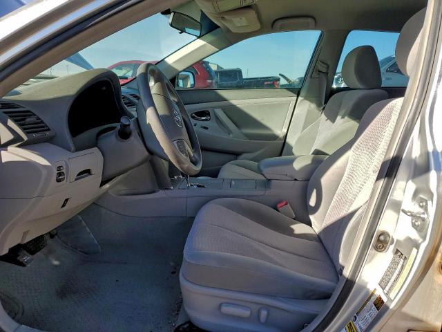 Toyota Camry Base Image 11