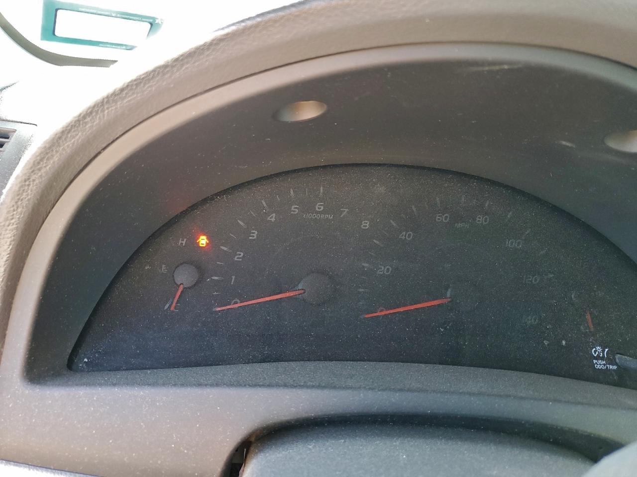 Toyota Camry Base Image 7