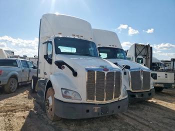  Salvage Peterbilt Tractor 579