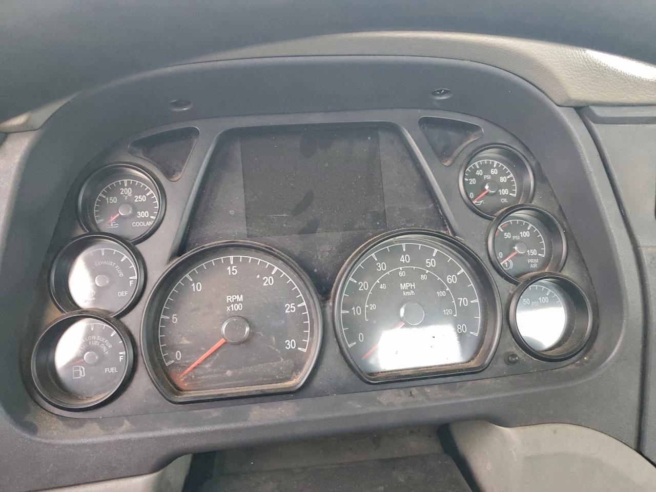 Peterbilt Tractor 579 Image 5