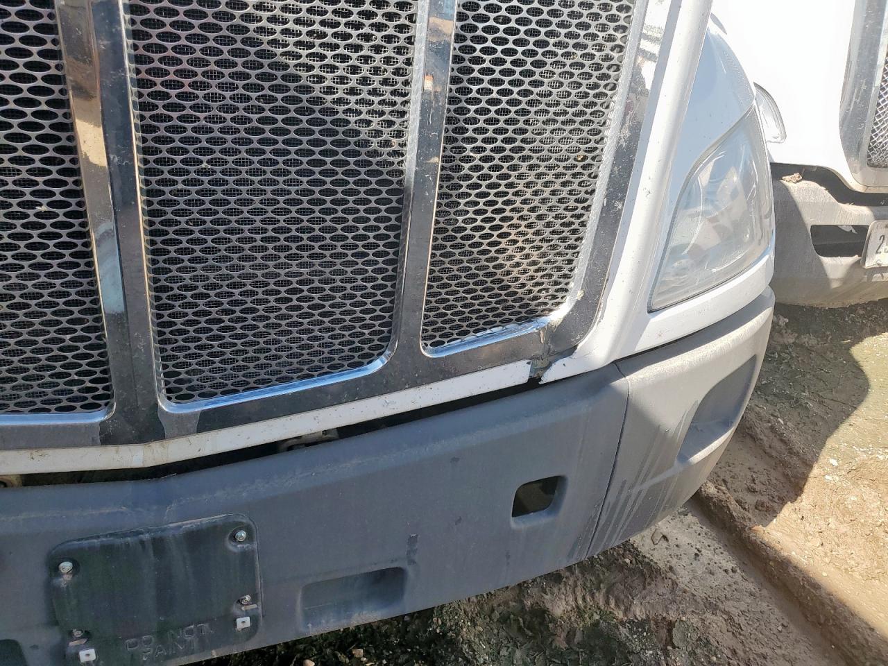 Peterbilt Tractor 579 Image 8