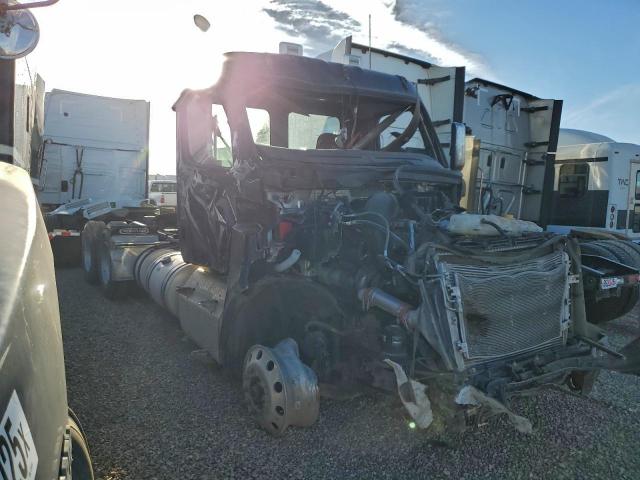  Salvage Freightliner Cascadia 1