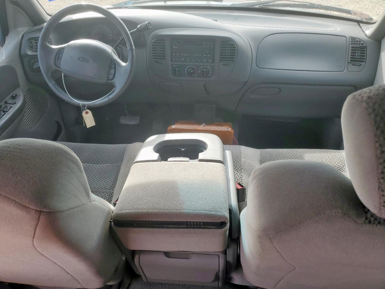 Ford F-150 Supercrew Image 7