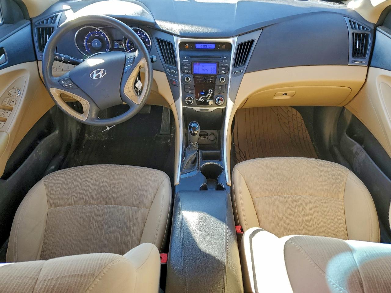 Hyundai SONATA Gls Image 12