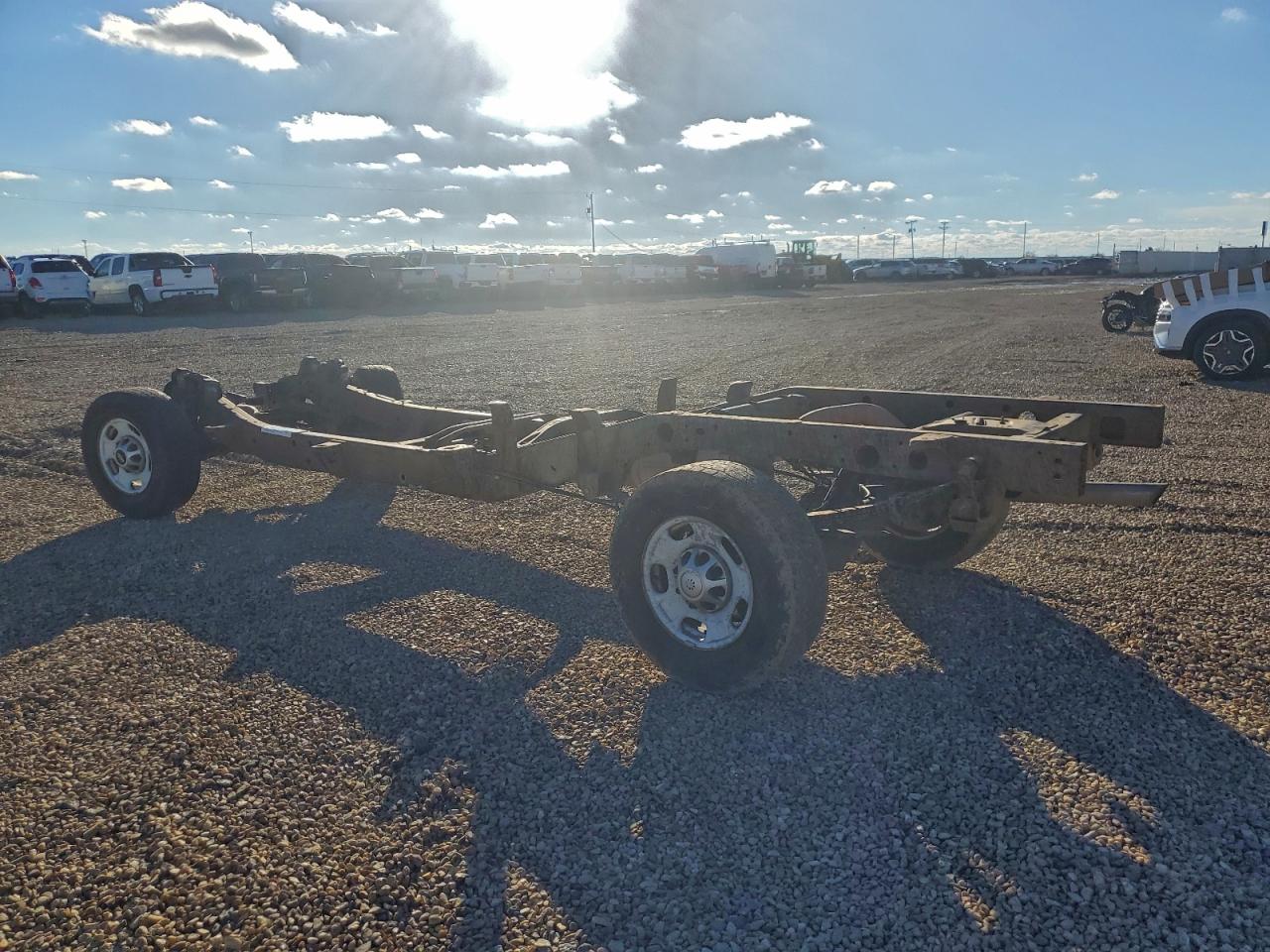 Chevrolet Silverado K2500 Heavy Duty Image 2