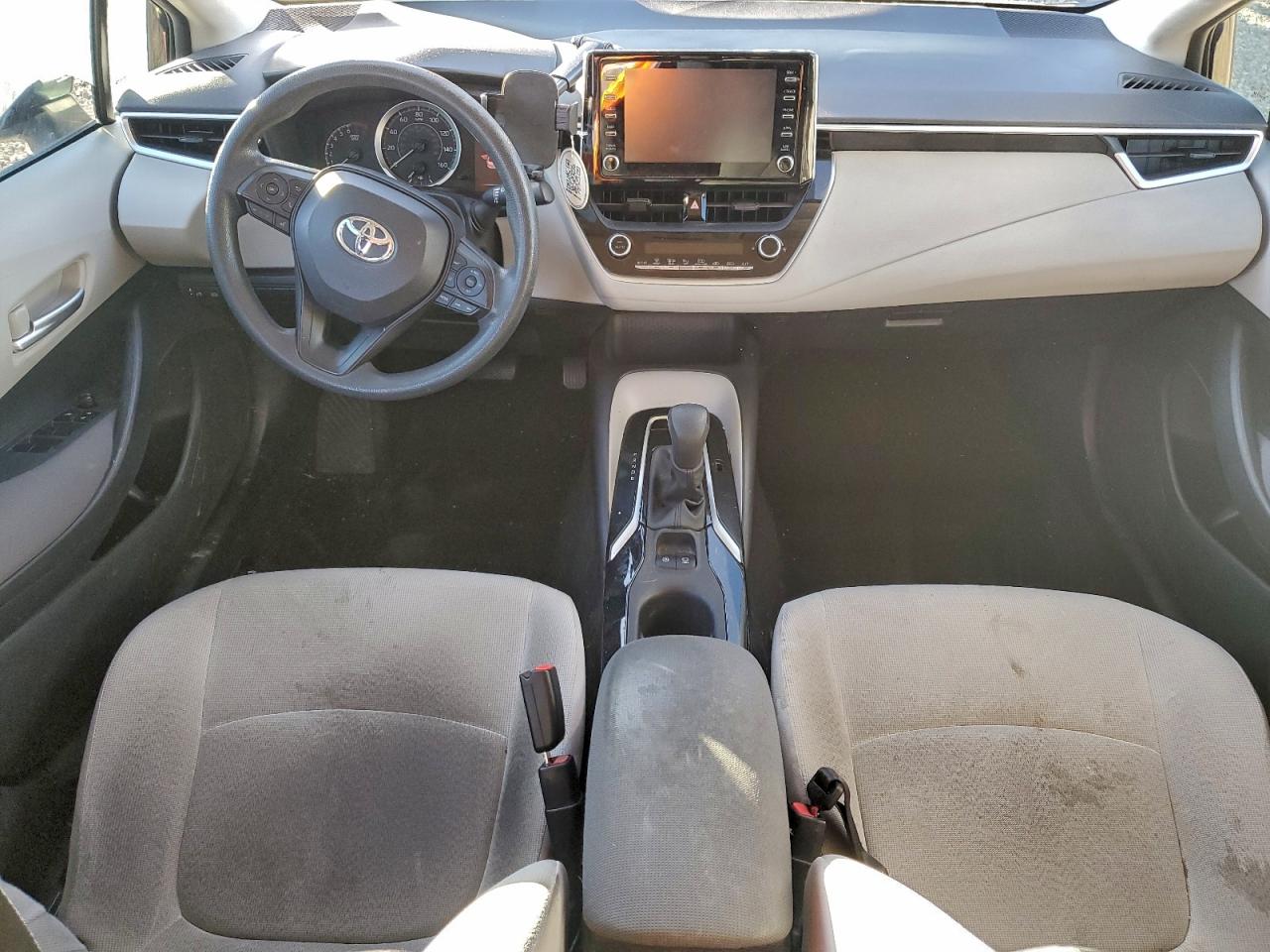 Toyota Corolla Le Image 4