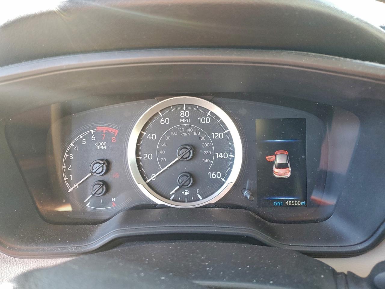 Toyota Corolla Le Image 8