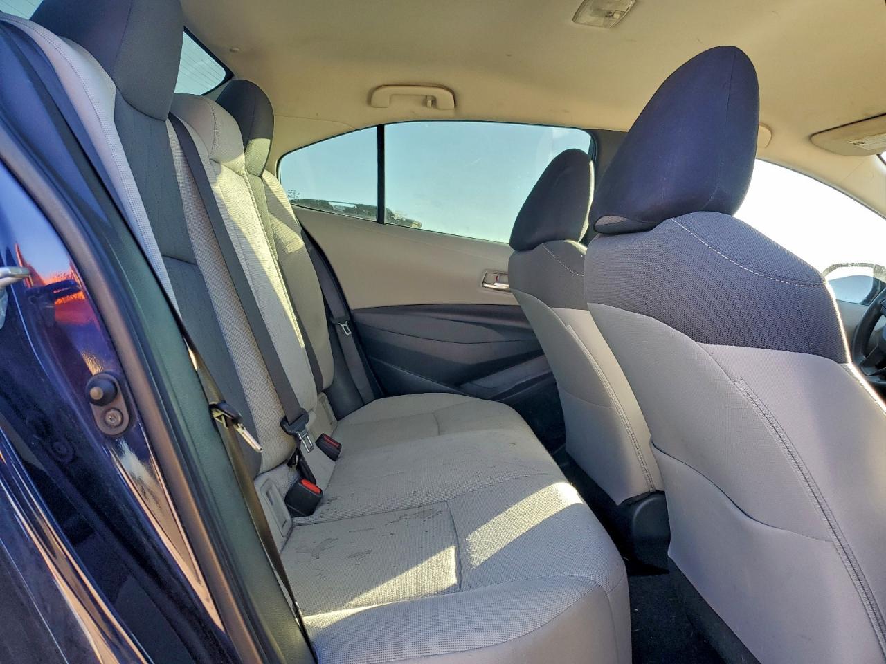 Toyota Corolla Le Image 11