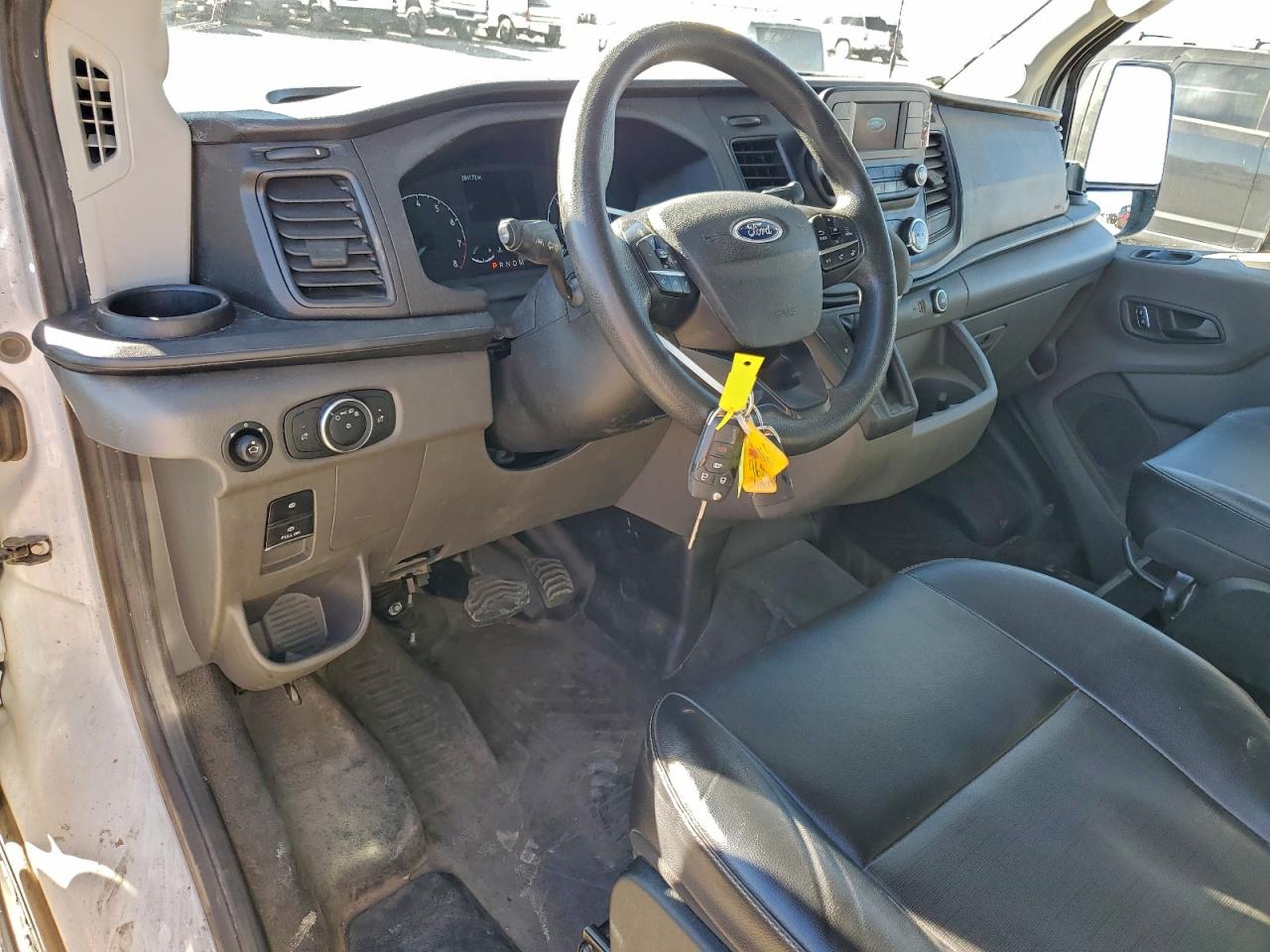 Ford Transit T-250 Image 10