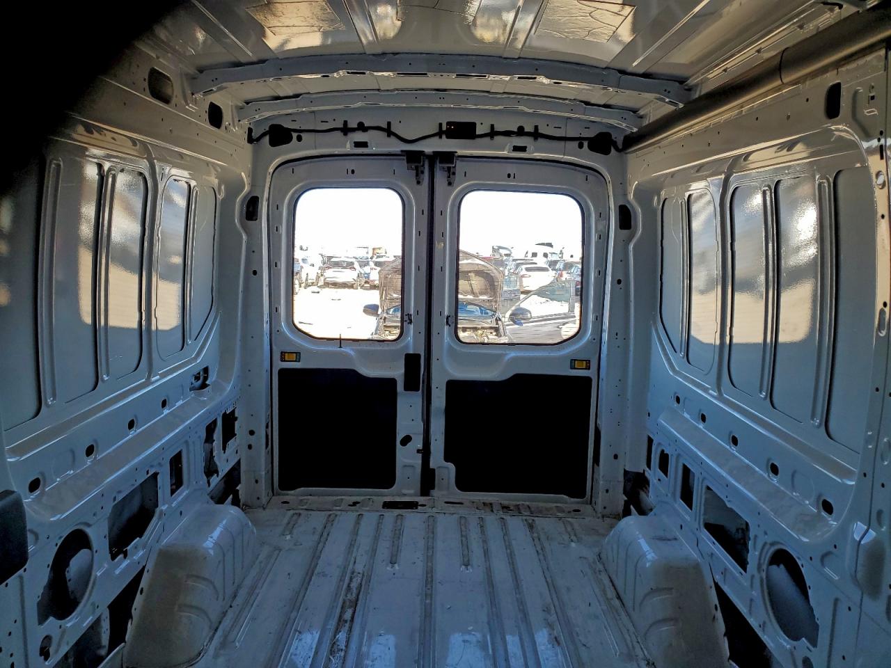 Ford Transit T-250 Image 8