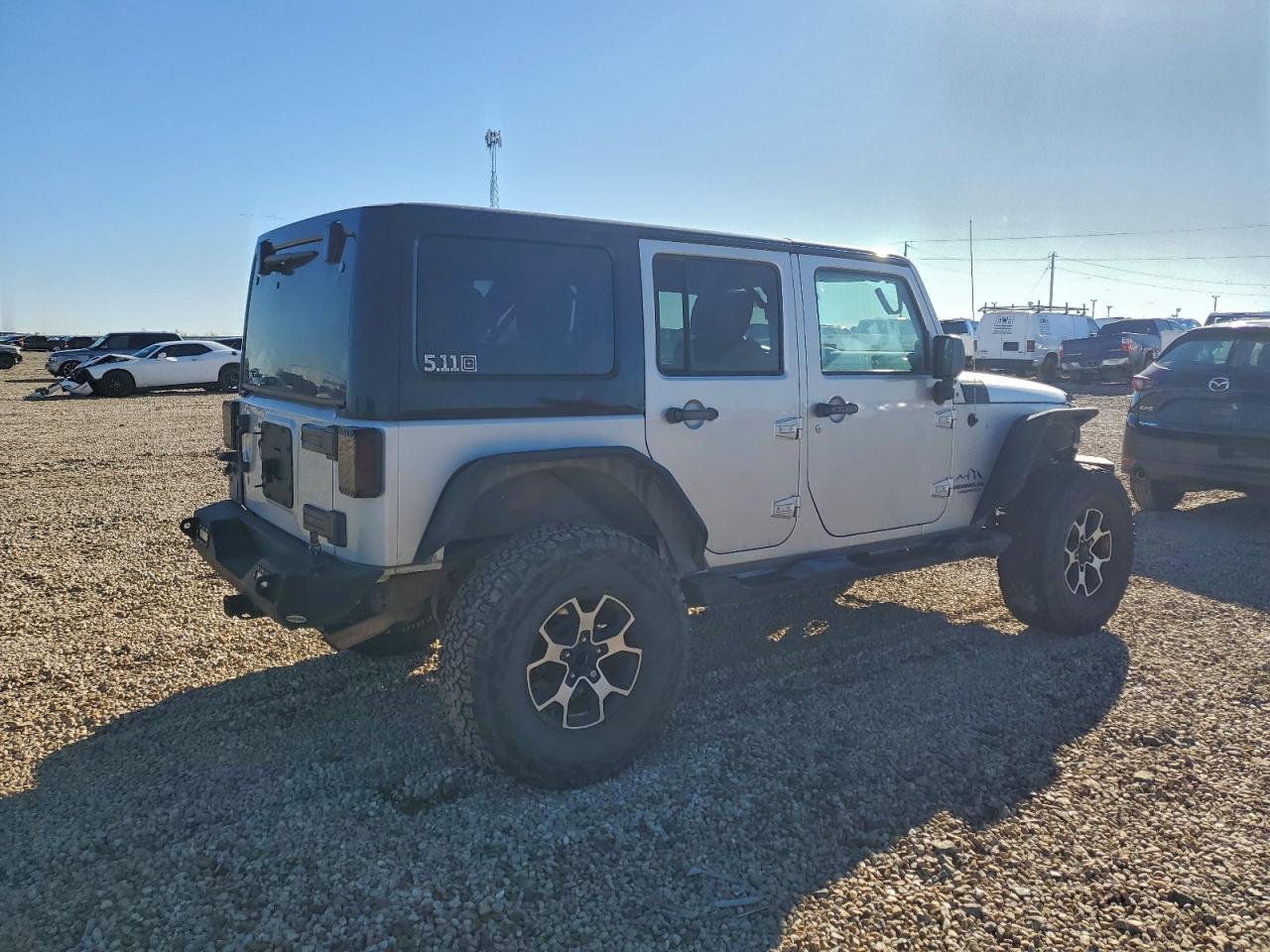 Jeep Wrangler Sahara Image 3