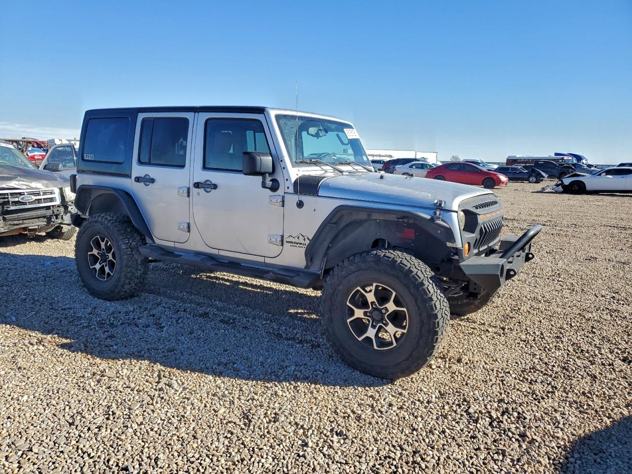 Jeep Wrangler Sahara Image 11