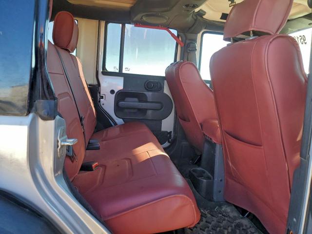 Jeep Wrangler Sahara Image 9