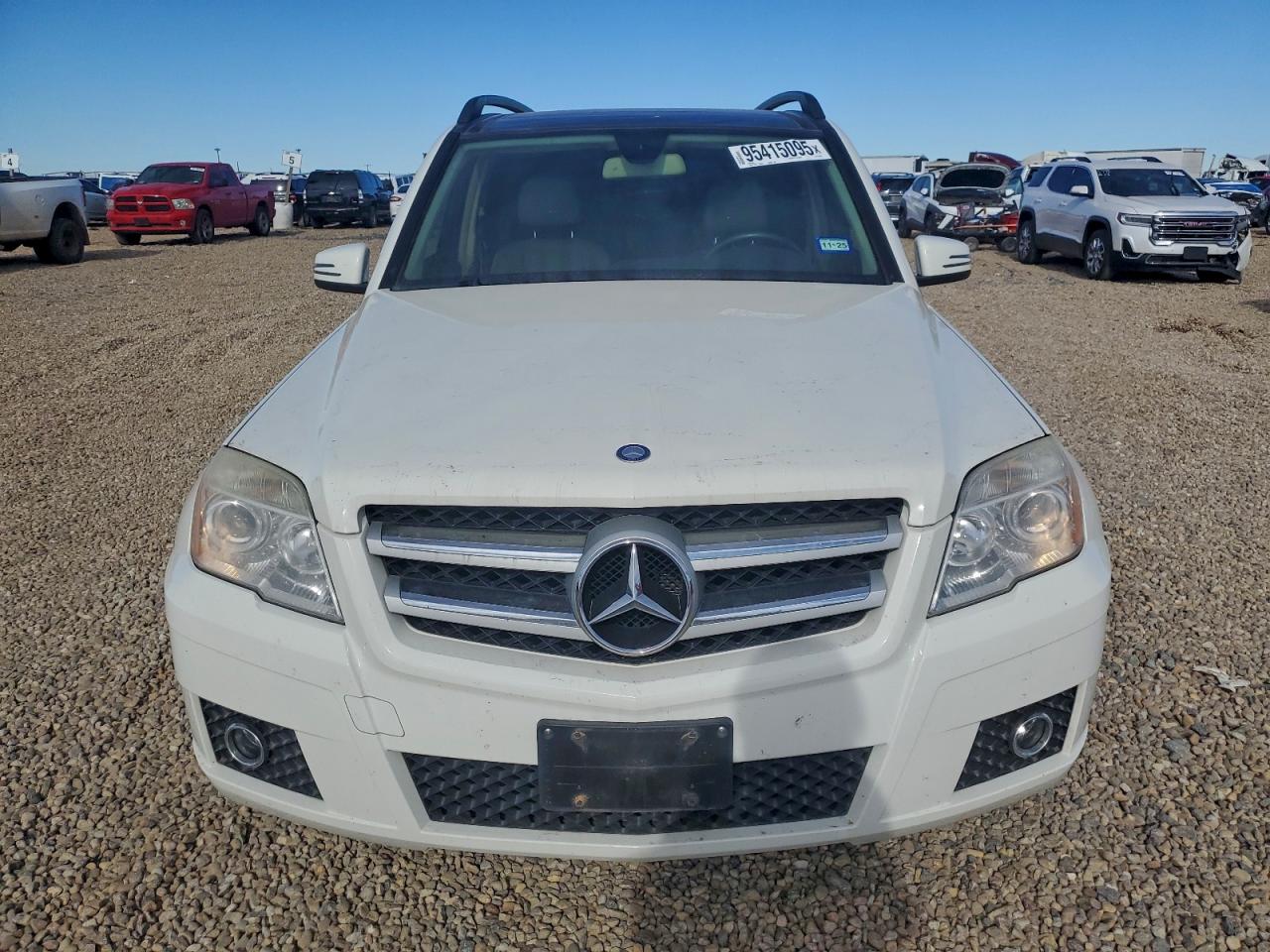 Mercedes-Benz GLK 350 Image 2