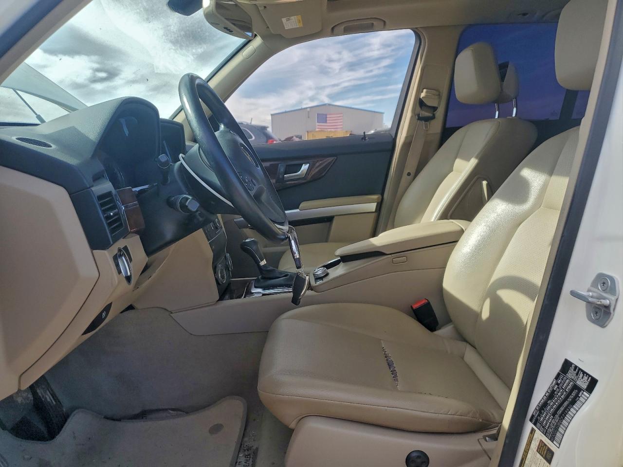 Mercedes-Benz GLK 350 Image 6