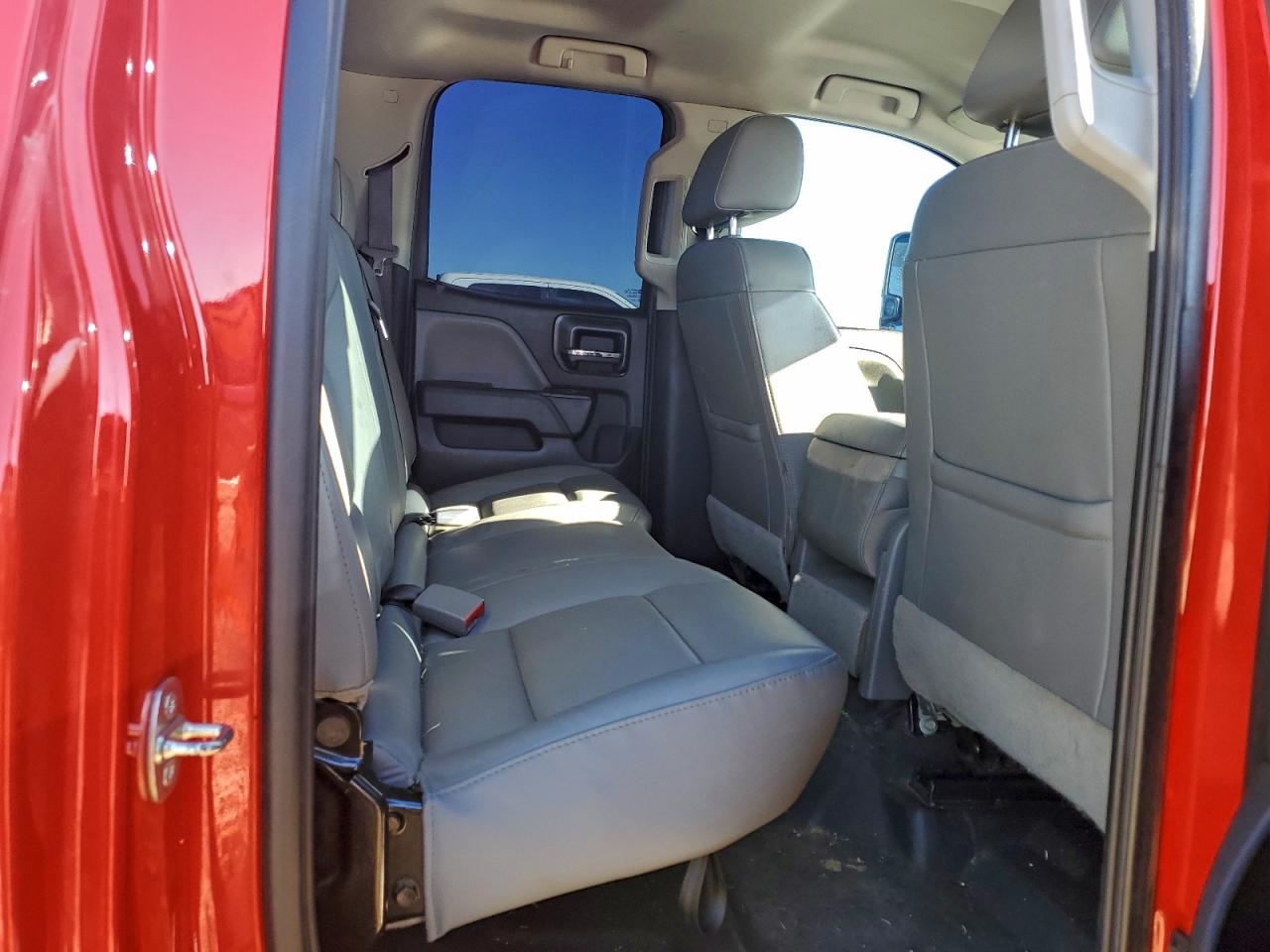 GMC Sierra C2500 Heavy Duty Image 4