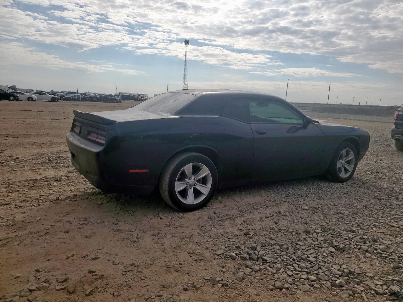 Dodge Challenger Sxt Image 4