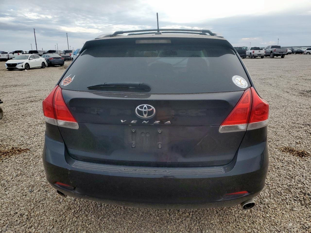 Toyota Venza Image 7