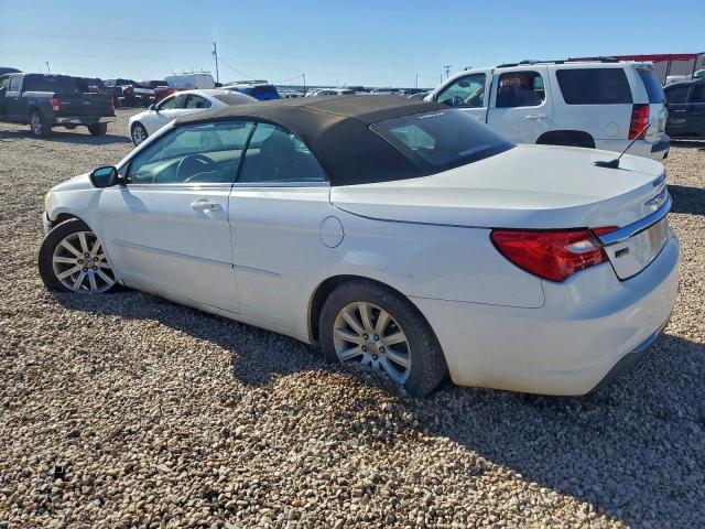 Chrysler 200 Touring Image 2
