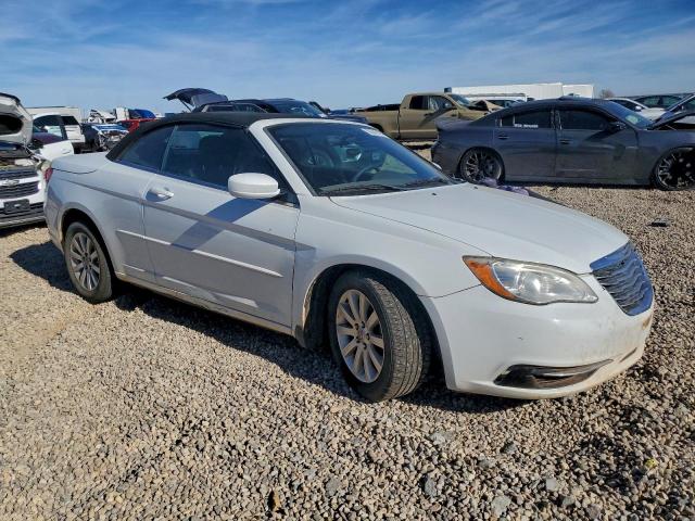 Chrysler 200 Touring Image 6