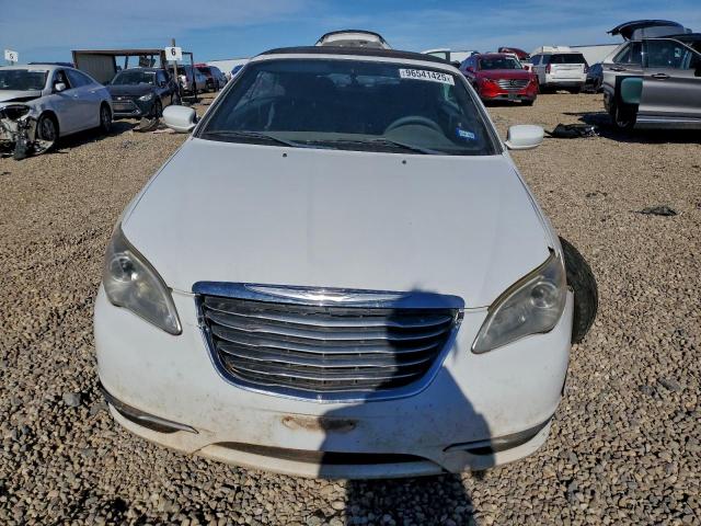 Chrysler 200 Touring Image 11