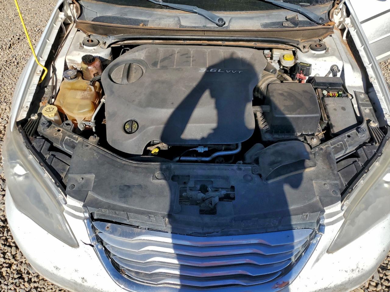 Chrysler 200 Touring Image 10