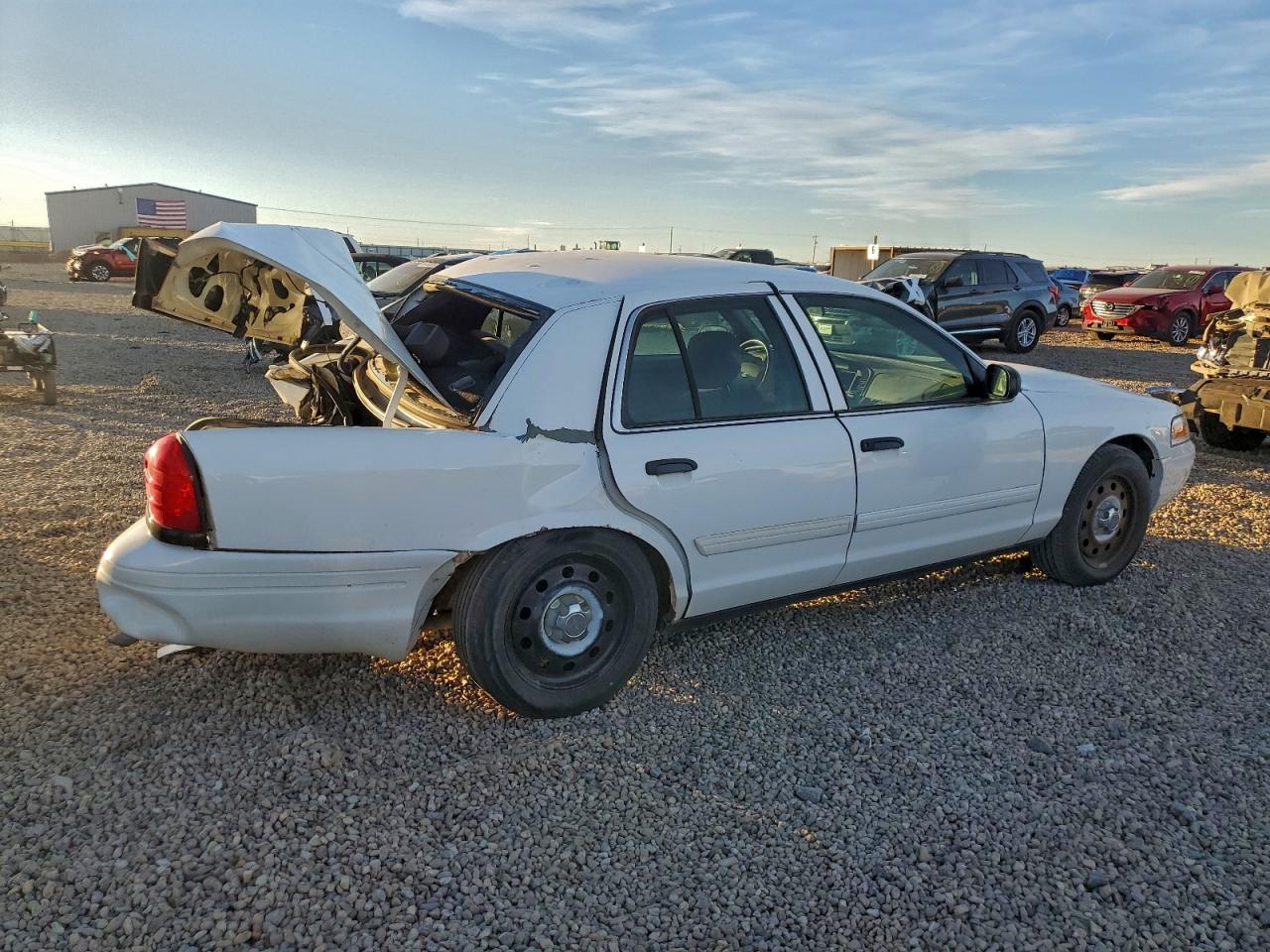 Ford Crown Vic Police Interceptor Image 12