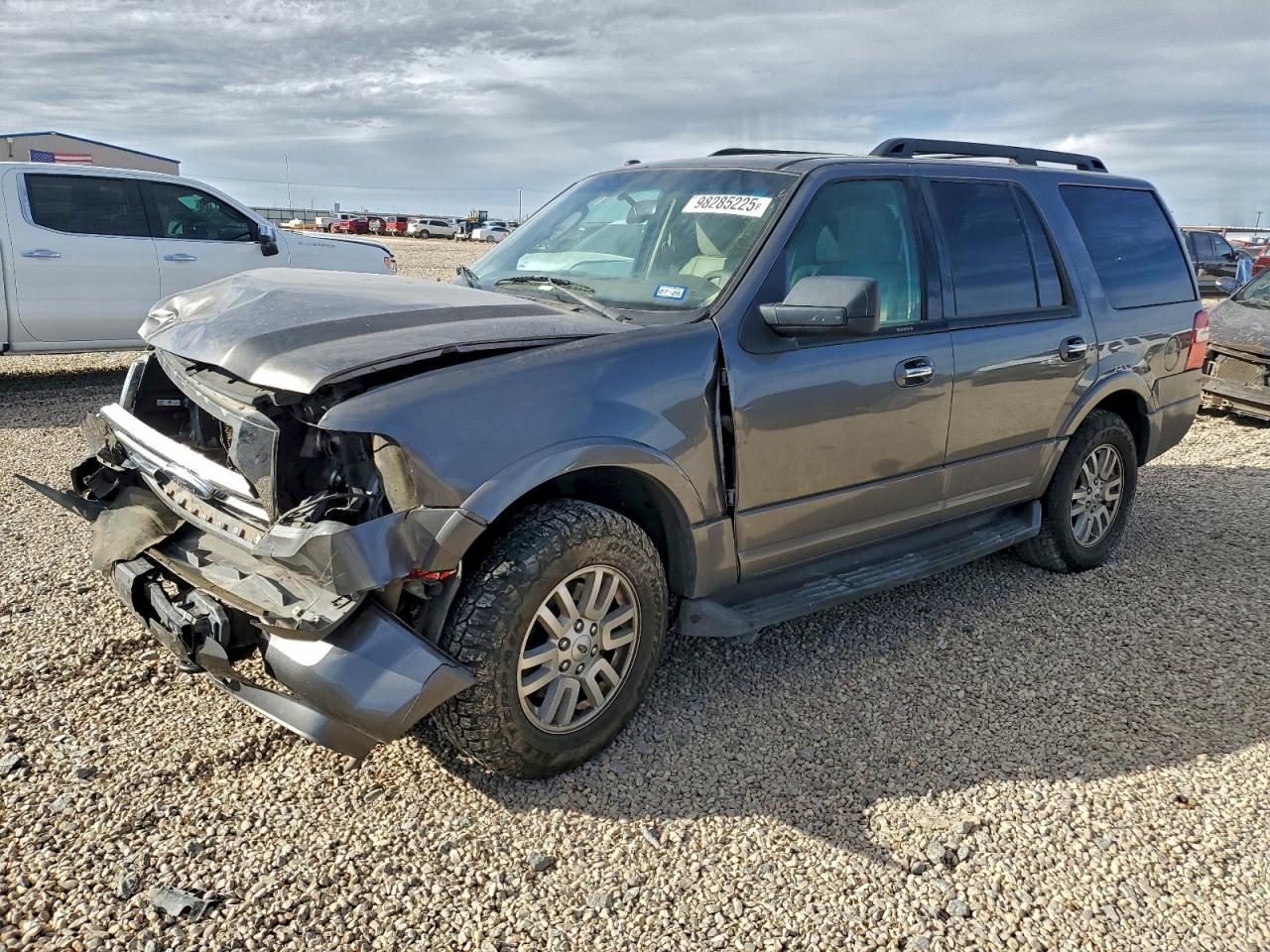 Ford Expedition Xlt Image 1