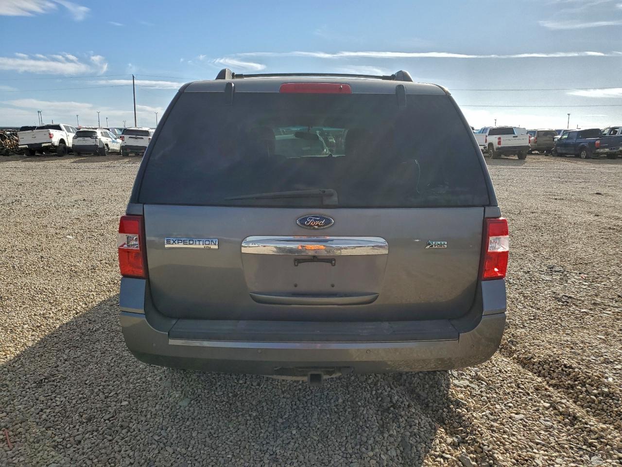 Ford Expedition Xlt Image 4