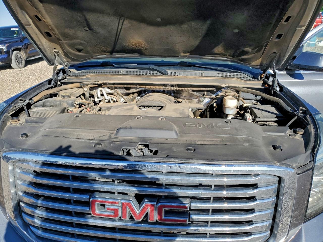 GMC Yukon K1500 Slt Image 9