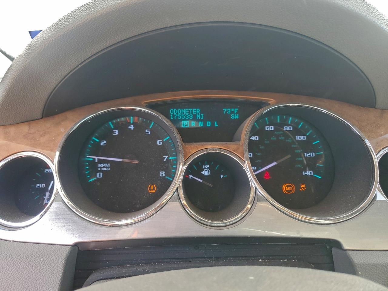 Buick Enclave Cxl Image 2