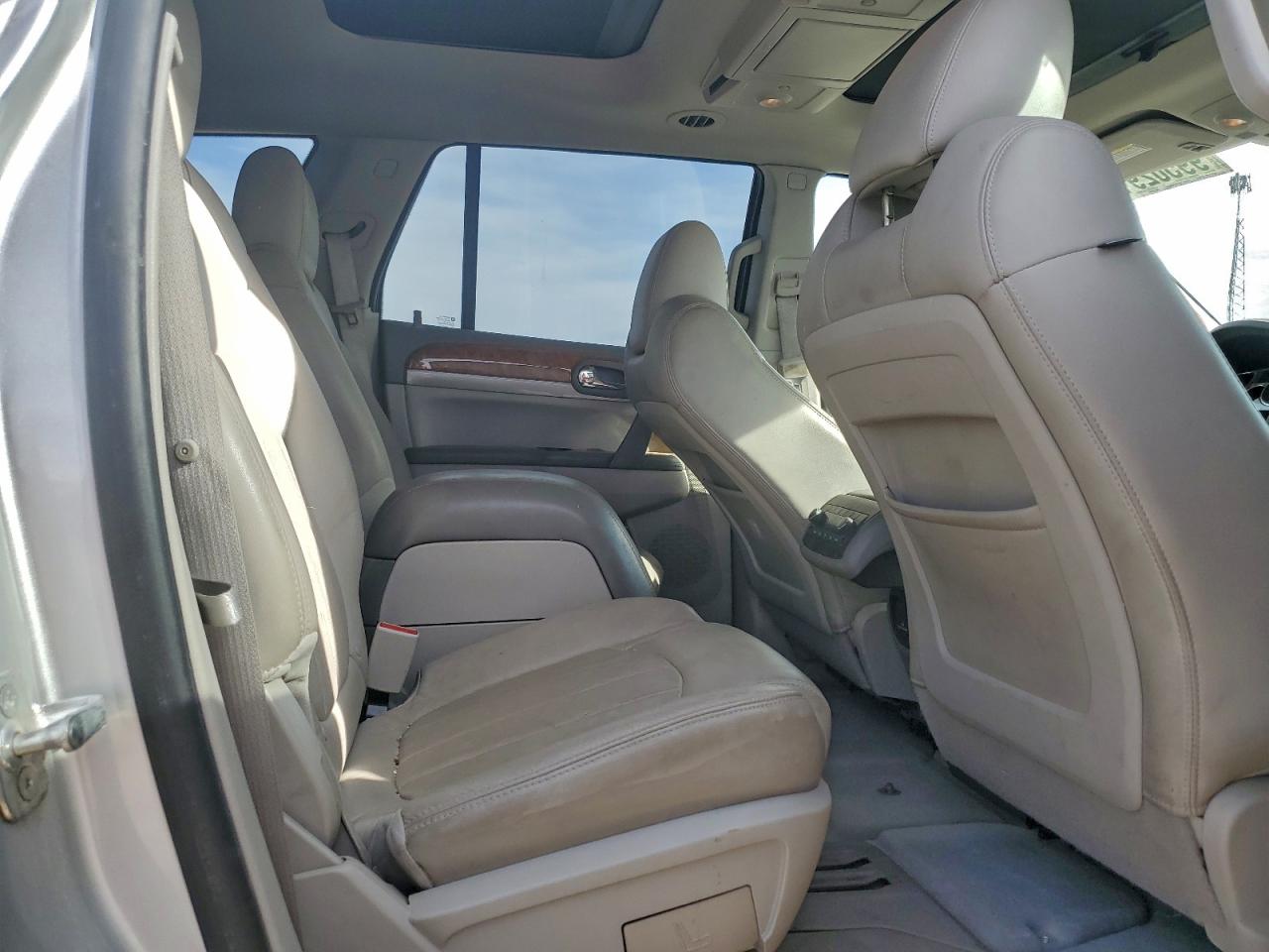 Buick Enclave Cxl Image 7